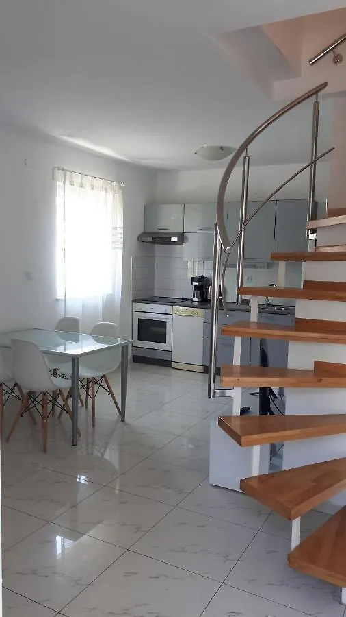 Apartment Pejnovic Malinska 0*,  Croatia